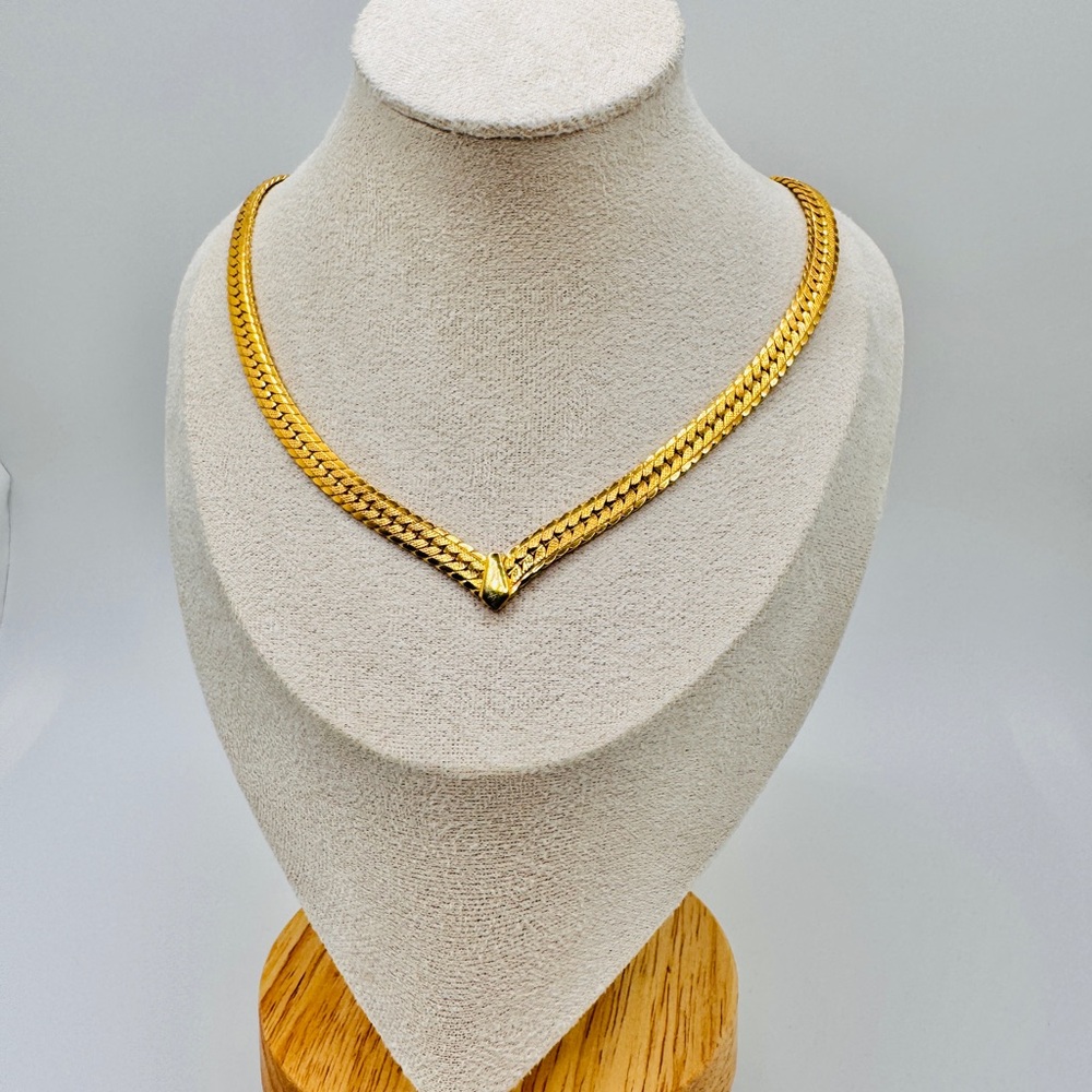 Elegant Vintage Herringbone Gold Tone Necklace